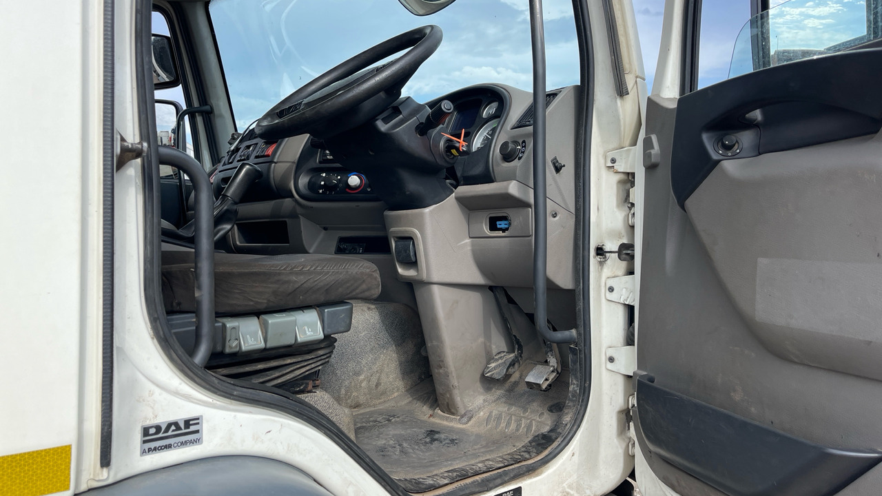 DAF LF 55.220 - Szippantós autó: 5 kép. DAF LF 55.220 - Szippantós autó: 5 kép.