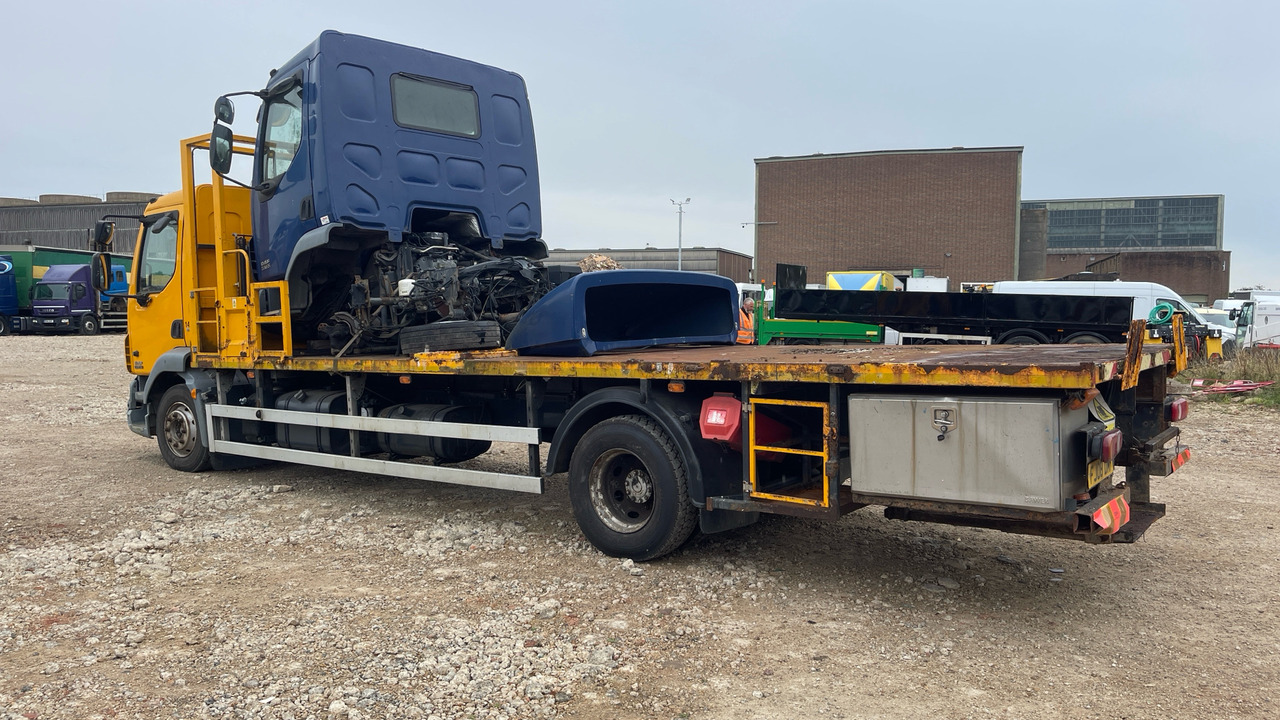DAF LF 55.220 - Platós teherautó: 3 kép. DAF LF 55.220 - Platós teherautó: 3 kép.
