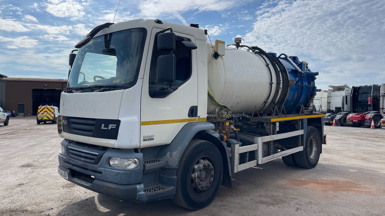 DAF LF 55.220 - Szippantós autó: 2 kép. DAF LF 55.220 - Szippantós autó: 2 kép.