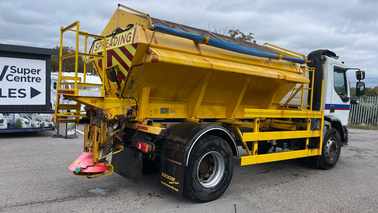 DAF LF 55.220 - Hóeltakarító gép: 4 kép. DAF LF 55.220 - Hóeltakarító gép: 4 kép.
