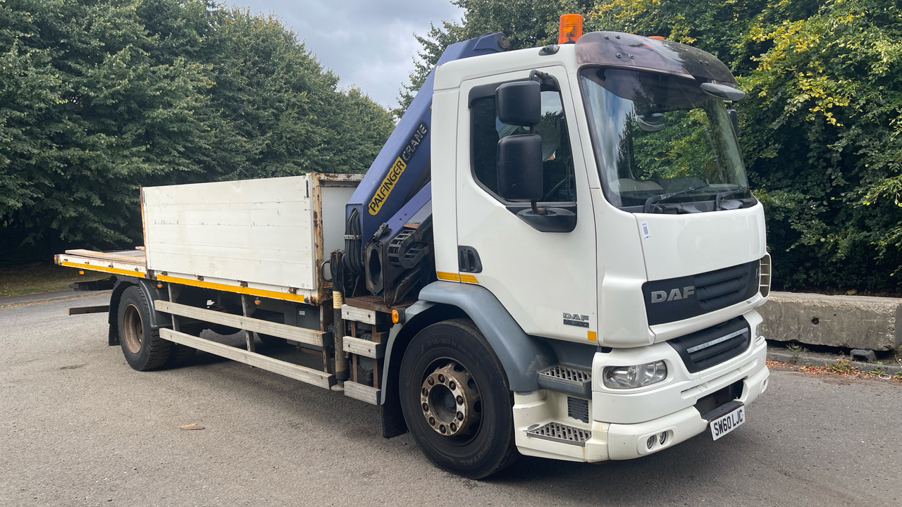 DAF LF 55.300 - Platós teherautó, Darus autó: 1 kép. DAF LF 55.300 - Platós teherautó, Darus autó: 1 kép.