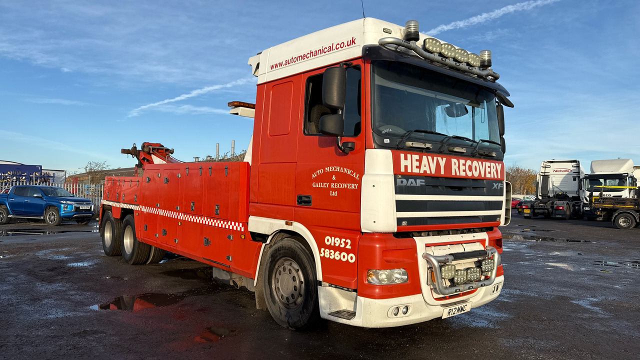 DAF XF 105.460 - Vontató: 1 kép. DAF XF 105.460 - Vontató: 1 kép.