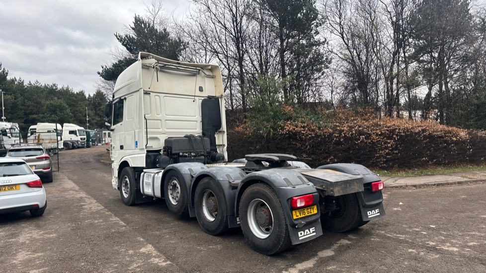 DAF XF 510 - Traktor: 3 kép. DAF XF 510 - Traktor: 3 kép.