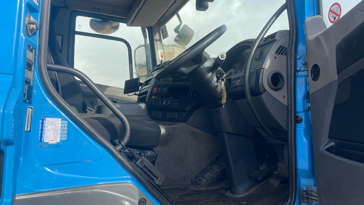 Daf CF 290 - Platós teherautó: 5 kép. Daf CF 290 - Platós teherautó: 5 kép.