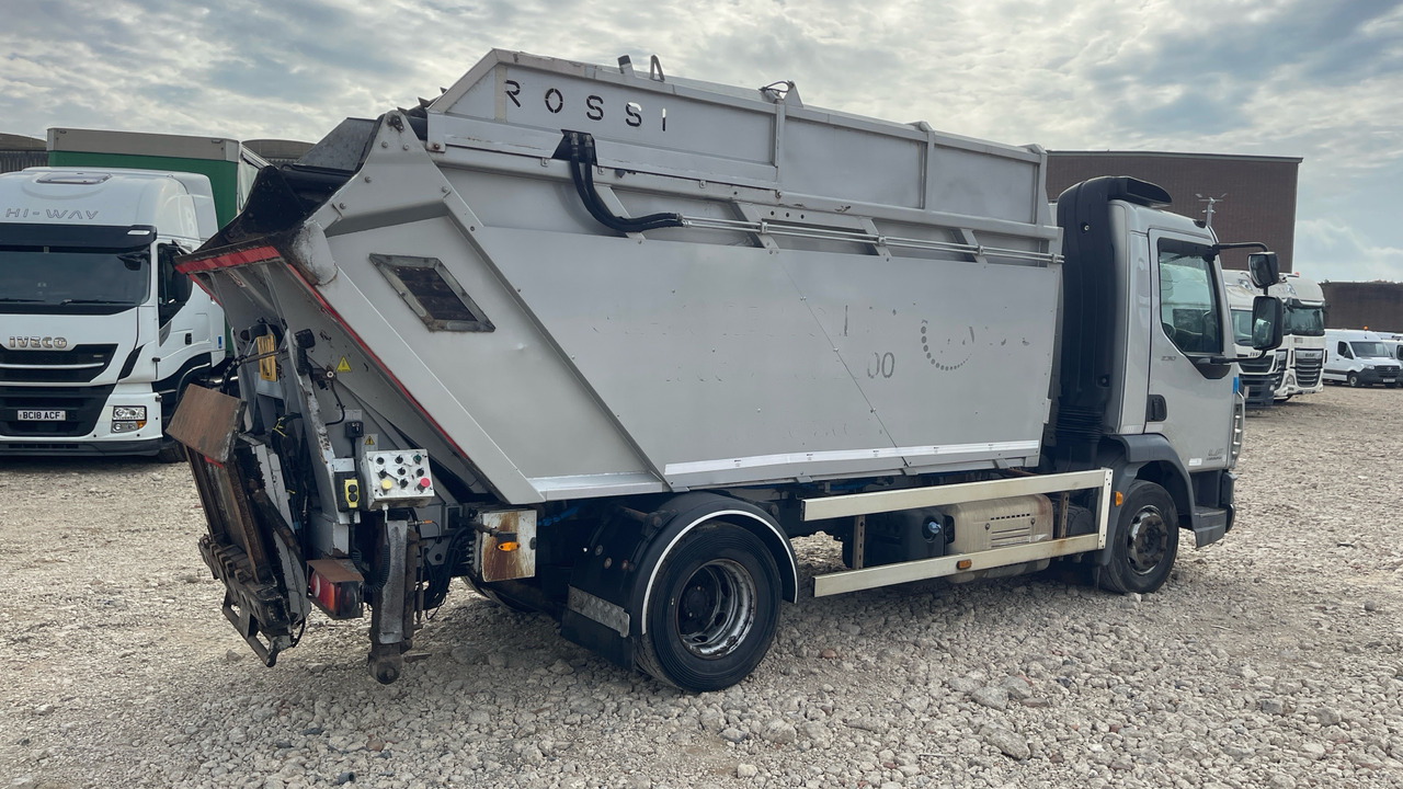 Daf LF 230 - Szemetesautó: 4 kép. Daf LF 230 - Szemetesautó: 4 kép.