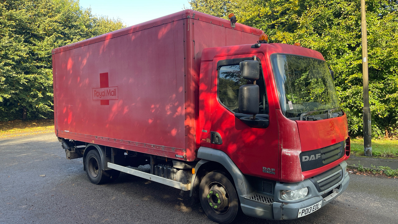 Daf LF 45.140 - Dobozos felépítményű teherautó: 1 kép. Daf LF 45.140 - Dobozos felépítményű teherautó: 1 kép.