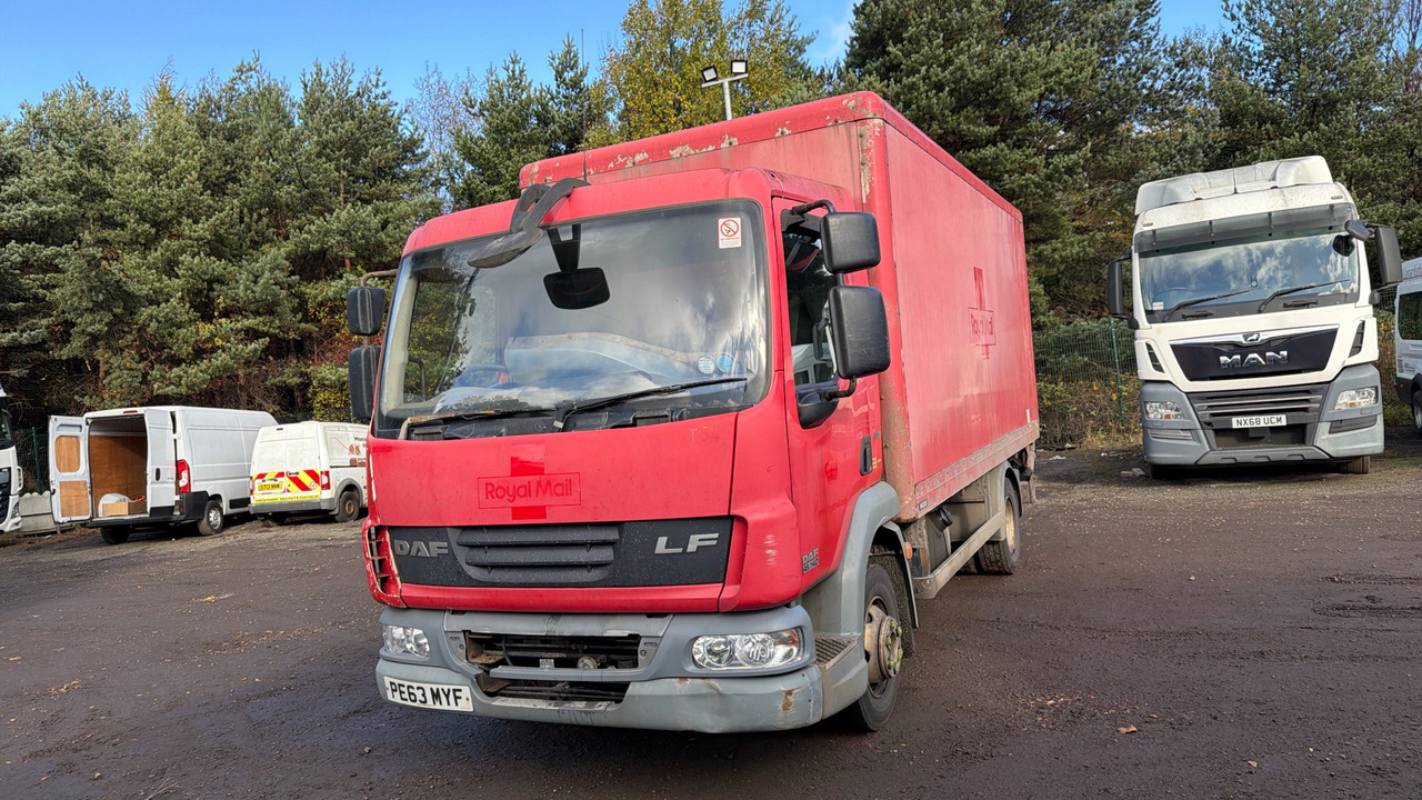 Daf LF 45.140 - Dobozos felépítményű teherautó: 2 kép. Daf LF 45.140 - Dobozos felépítményű teherautó: 2 kép.