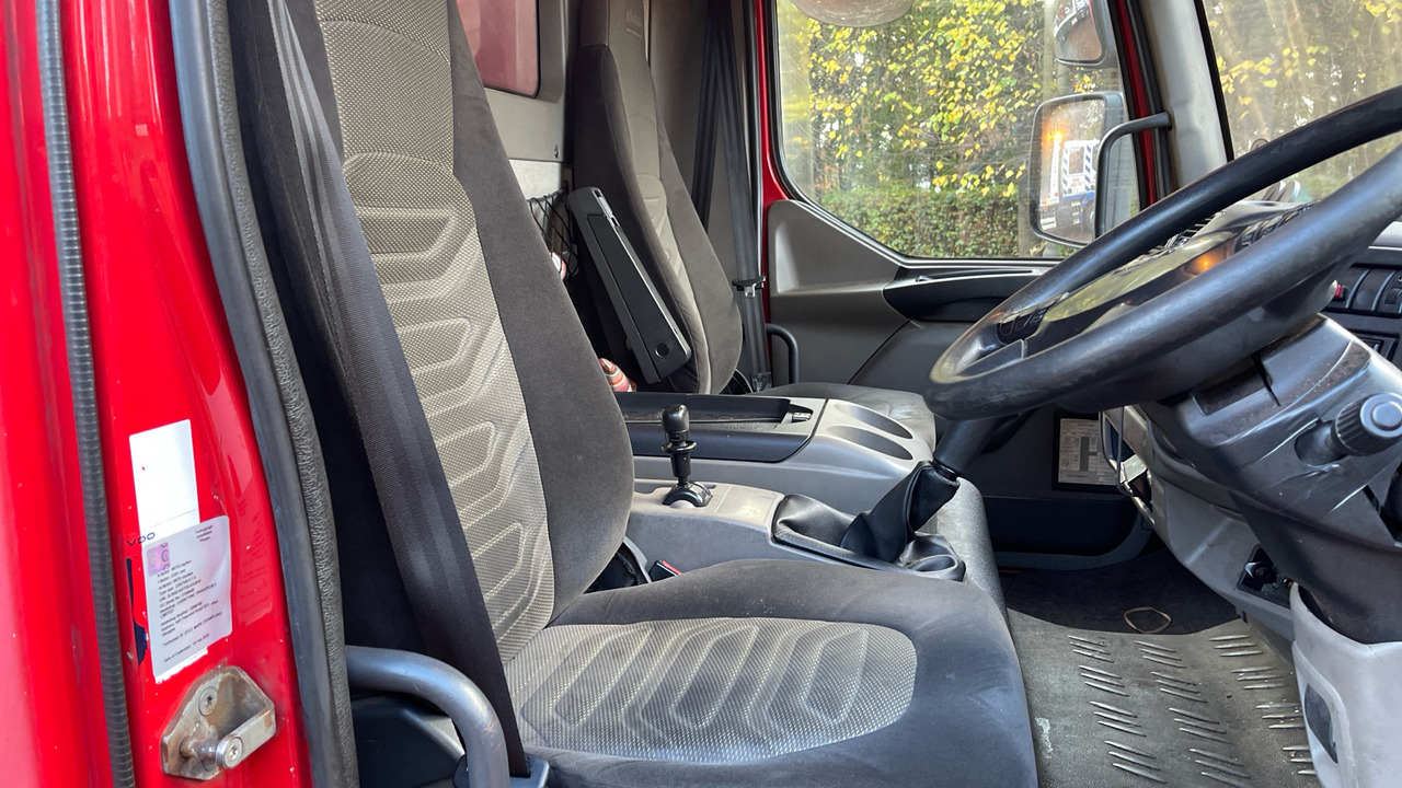 Daf LF 45.140 - Dobozos felépítményű teherautó: 5 kép. Daf LF 45.140 - Dobozos felépítményű teherautó: 5 kép.