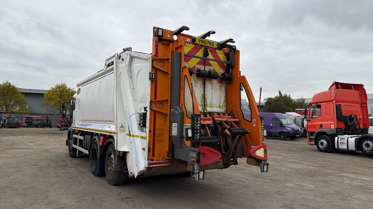 Dennis Elite 6 - Szemetesautó: 3 kép. Dennis Elite 6 - Szemetesautó: 3 kép.