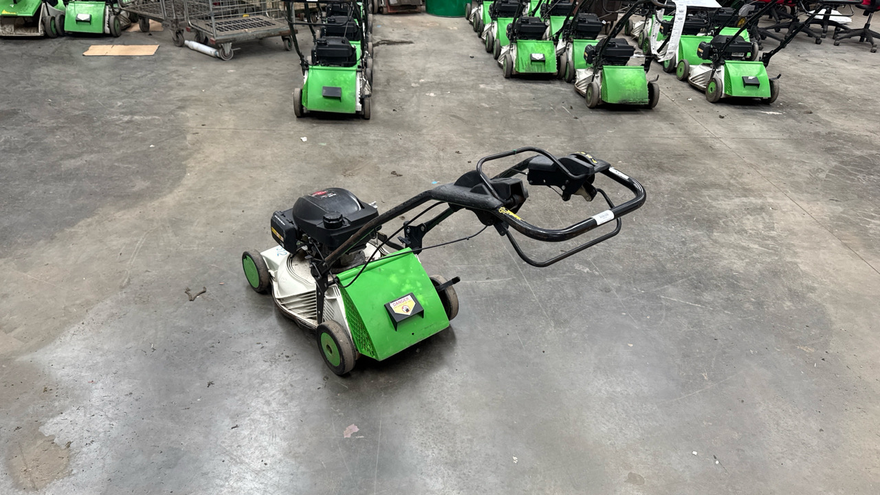 ETESIA PRO 46 PHCT - Építőipari berendezések: 4 kép. ETESIA PRO 46 PHCT - Építőipari berendezések: 4 kép.