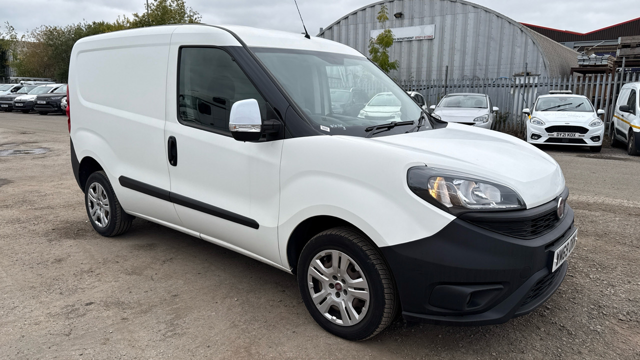FIAT DOBLO 1.3 Multijet 95 - Kis furgon: 1 kép. FIAT DOBLO 1.3 Multijet 95 - Kis furgon: 1 kép.