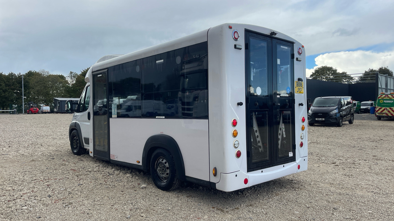 FIAT DUCATO 40 MAXI 3.0 MULTIJET - Minibusz, Kisbusz: 3 kép. FIAT DUCATO 40 MAXI 3.0 MULTIJET - Minibusz, Kisbusz: 3 kép.