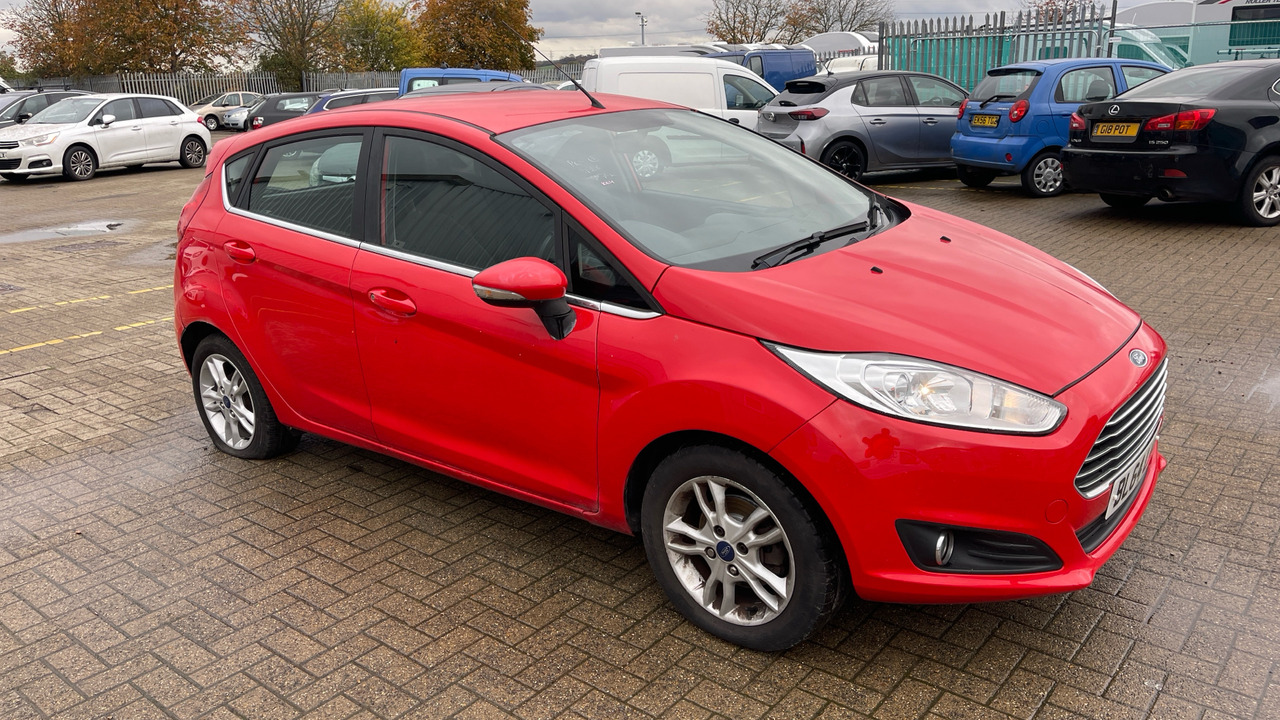 FORD FIESTA 1.0 ECO BOOST - Hatchback: 1 kép. FORD FIESTA 1.0 ECO BOOST - Hatchback: 1 kép.