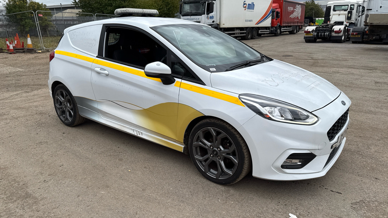 FORD FIESTA 1.0 MHEV Sport - Autó: 1 kép. FORD FIESTA 1.0 MHEV Sport - Autó: 1 kép.