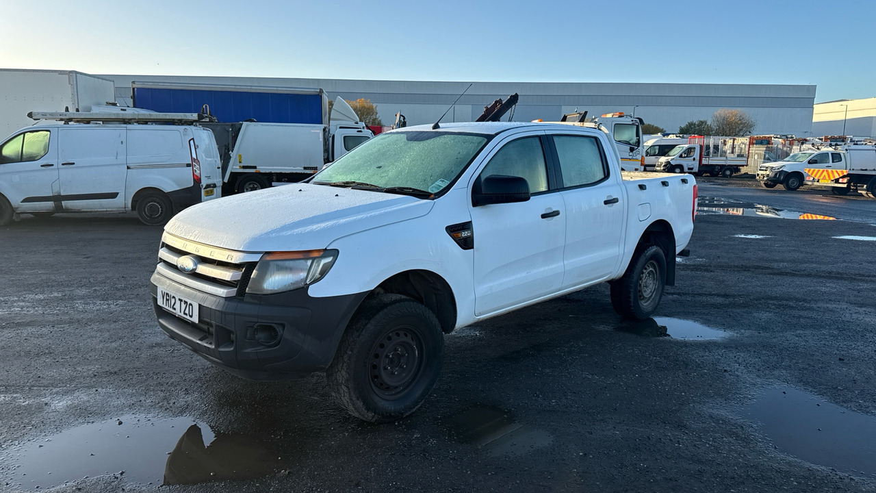 FORD RANGER XL 2.2 TDCi 150PS 4WD - Pickup, Duplakabinos kisteherautó: 2 kép. FORD RANGER XL 2.2 TDCi 150PS 4WD - Pickup, Duplakabinos kisteherautó: 2 kép.