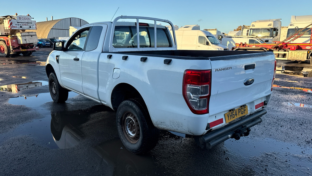 FORD RANGER XL 2.2 TDCi 150ps - Pickup, Duplakabinos kisteherautó: 3 kép. FORD RANGER XL 2.2 TDCi 150ps - Pickup, Duplakabinos kisteherautó: 3 kép.