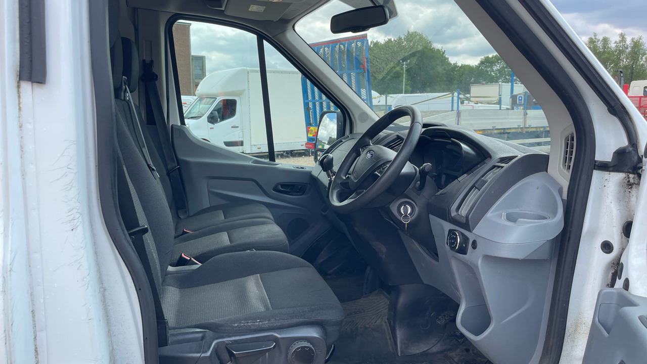 FORD TRANSIT 350 2.0 TDCI 105PS - Furgon: 5 kép. FORD TRANSIT 350 2.0 TDCI 105PS - Furgon: 5 kép.