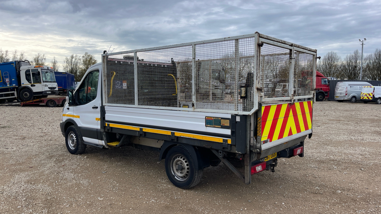 FORD TRANSIT 350 2.0 TDCI 130PS - Platós kisteherautó: 3 kép. FORD TRANSIT 350 2.0 TDCI 130PS - Platós kisteherautó: 3 kép.