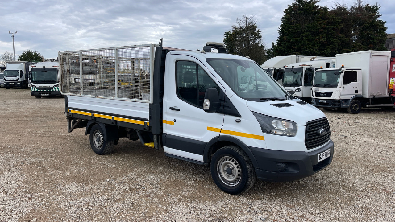 FORD TRANSIT 350 2.0 TDCI 130PS - Platós kisteherautó: 1 kép. FORD TRANSIT 350 2.0 TDCI 130PS - Platós kisteherautó: 1 kép.