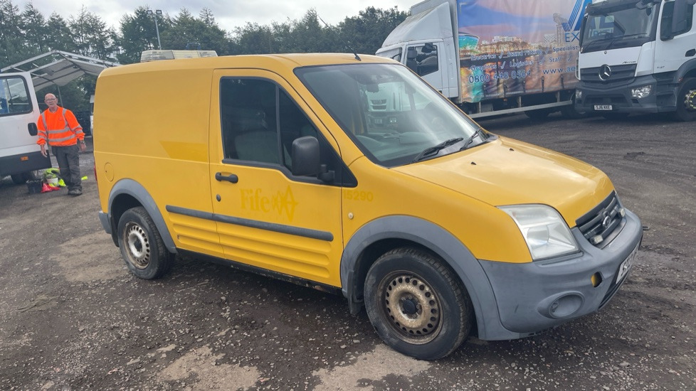 FORD TRANSIT CONNECT T200 1.8 TDCI 75PS - Kis furgon: 1 kép. FORD TRANSIT CONNECT T200 1.8 TDCI 75PS - Kis furgon: 1 kép.