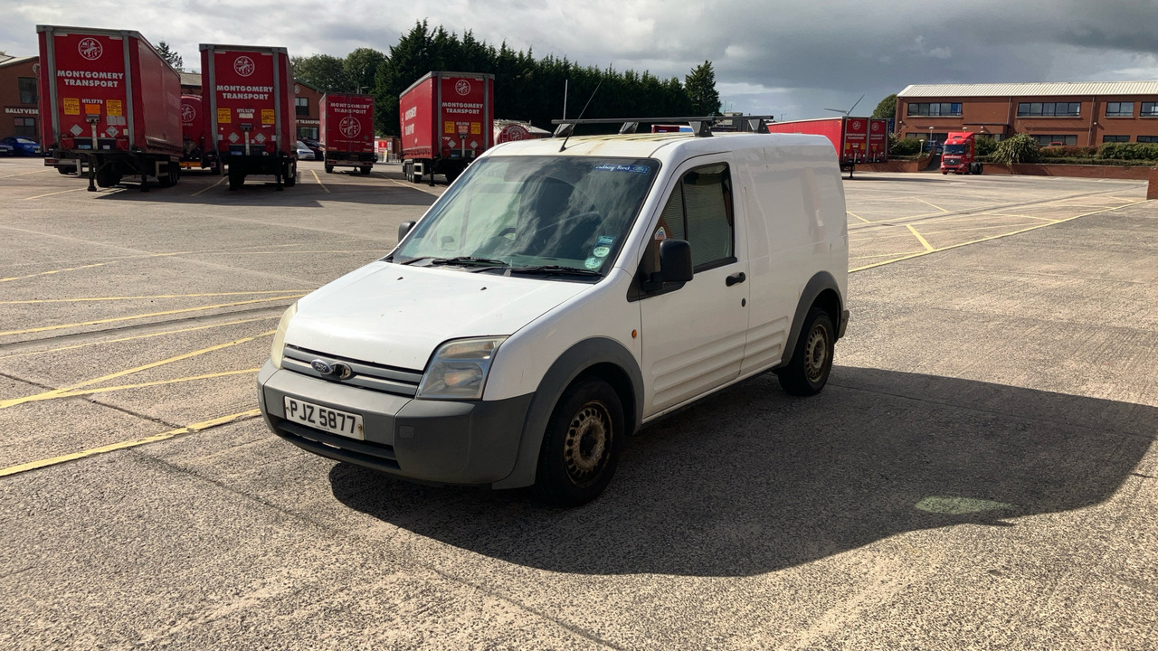 FORD TRANSIT CONNECT T200 1.8 TDCI 75PS - Kis furgon: 2 kép. FORD TRANSIT CONNECT T200 1.8 TDCI 75PS - Kis furgon: 2 kép.