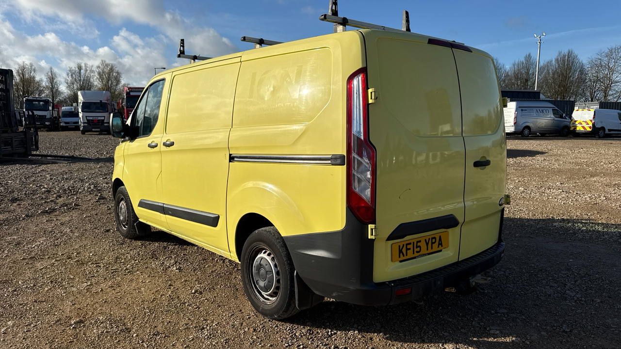 FORD TRANSIT CUSTOM 290 2.2 TDCI 125PS - Kis furgon: 3 kép. FORD TRANSIT CUSTOM 290 2.2 TDCI 125PS - Kis furgon: 3 kép.