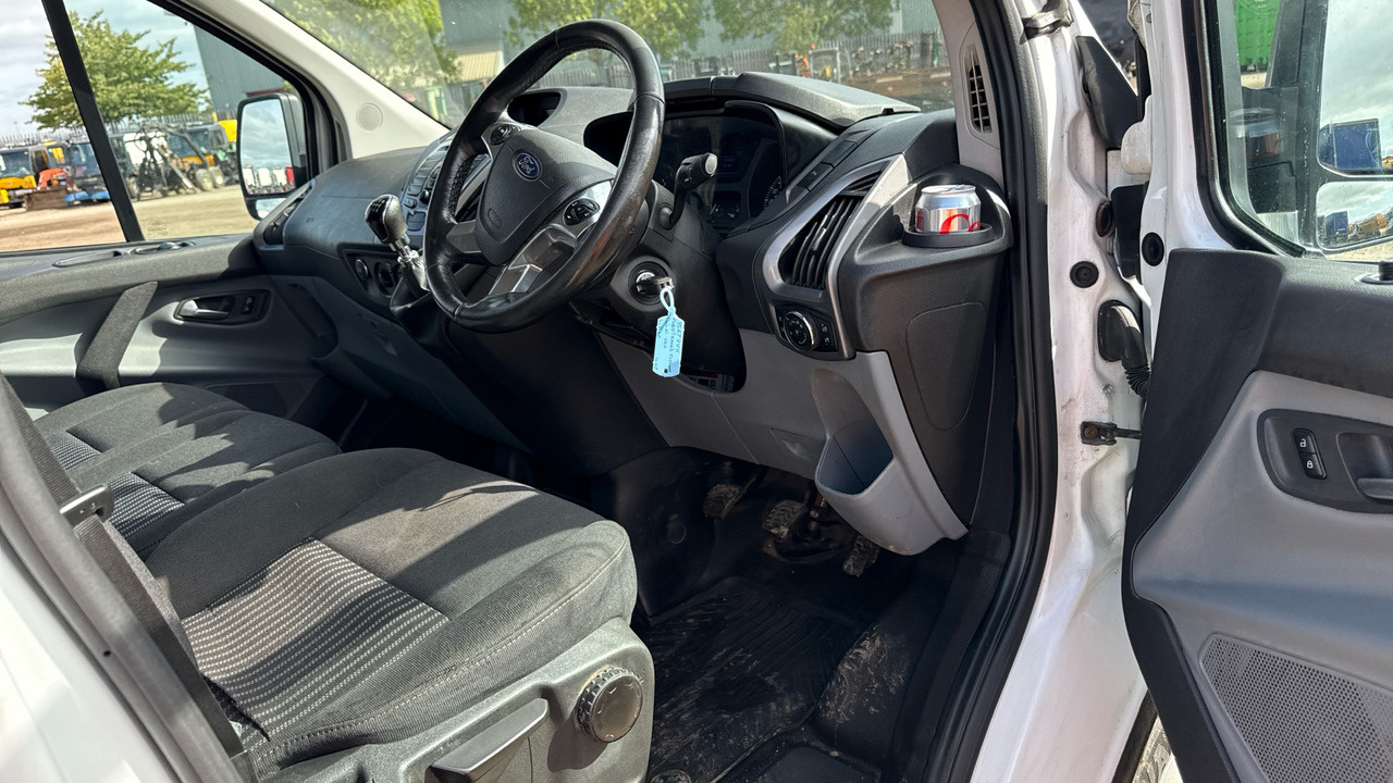 FORD TRANSIT CUSTOM 340 2.0 TDCi 130PS - Kis furgon: 5 kép. FORD TRANSIT CUSTOM 340 2.0 TDCi 130PS - Kis furgon: 5 kép.