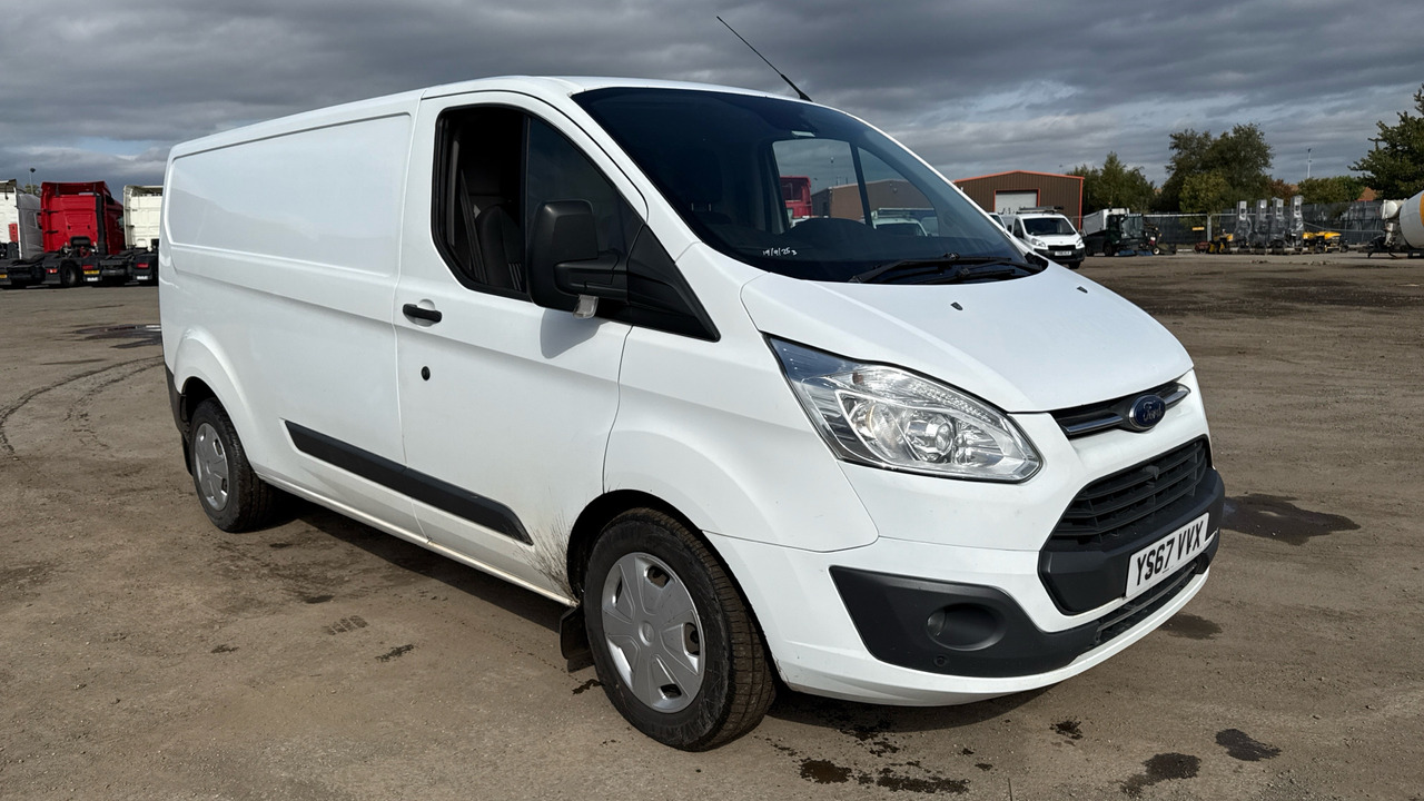 FORD TRANSIT CUSTOM 340 2.0 TDCi 130PS - Kis furgon: 1 kép. FORD TRANSIT CUSTOM 340 2.0 TDCi 130PS - Kis furgon: 1 kép.