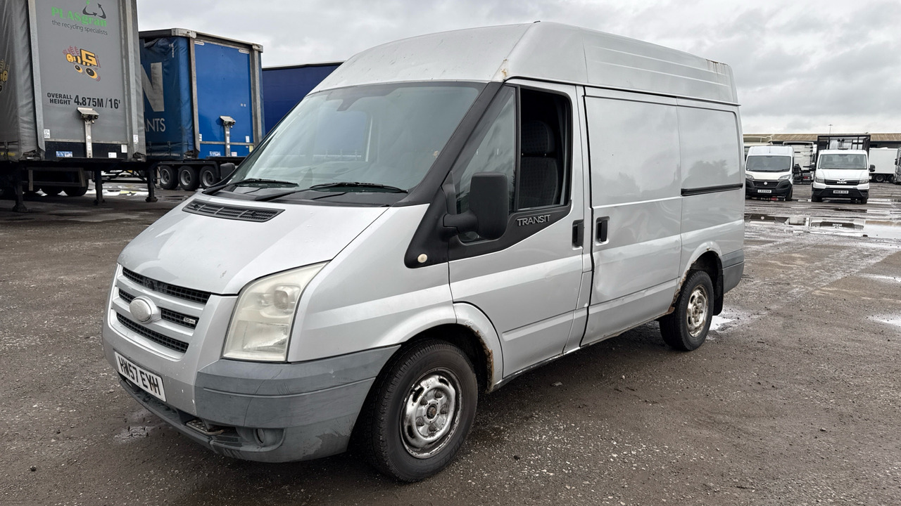 FORD TRANSIT T260 2.2 130PS - Furgon: 2 kép. FORD TRANSIT T260 2.2 130PS - Furgon: 2 kép.