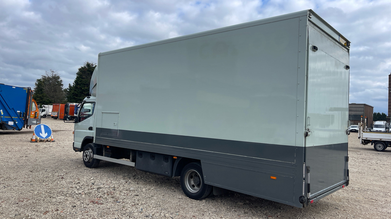 FUSO CANTER 7C15 - Autószállító teherautó: 3 kép. FUSO CANTER 7C15 - Autószállító teherautó: 3 kép.