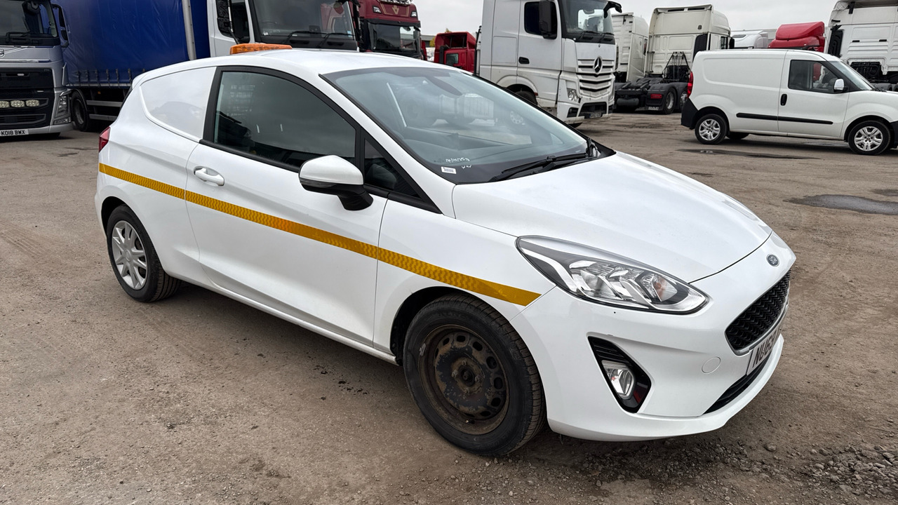 Ford Fiesta 1.5 TDCi - Autó: 1 kép. Ford Fiesta 1.5 TDCi - Autó: 1 kép.