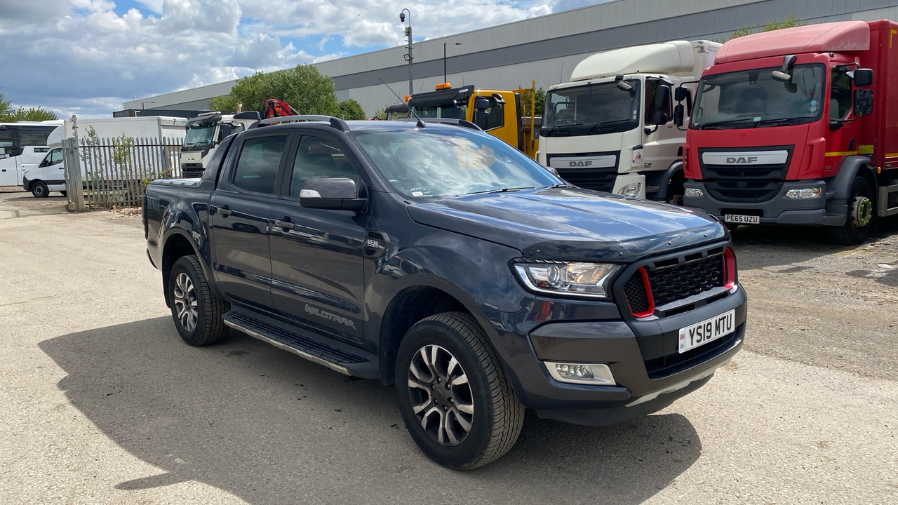 Ford Ranger WILDTRAK 200 3.2 TDCi - Pickup, Duplakabinos kisteherautó: 1 kép. Ford Ranger WILDTRAK 200 3.2 TDCi - Pickup, Duplakabinos kisteherautó: 1 kép.