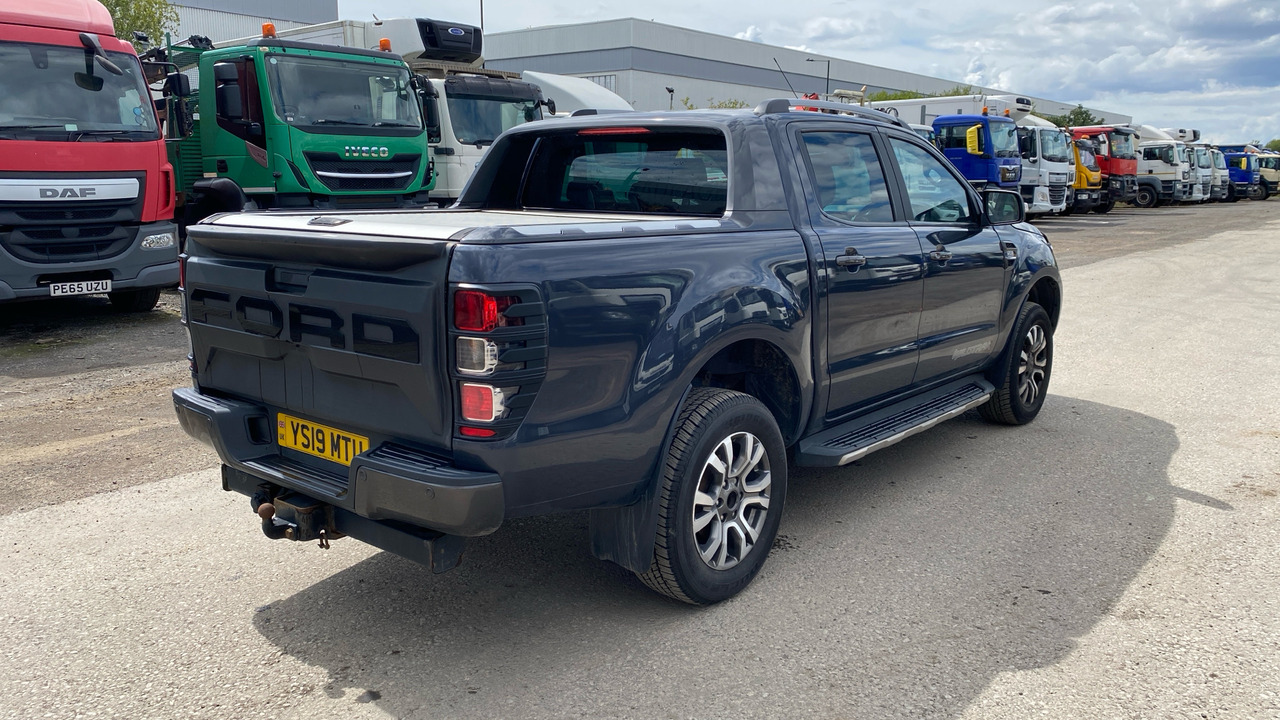 Ford Ranger WILDTRAK 200 3.2 TDCi - Pickup, Duplakabinos kisteherautó: 4 kép. Ford Ranger WILDTRAK 200 3.2 TDCi - Pickup, Duplakabinos kisteherautó: 4 kép.