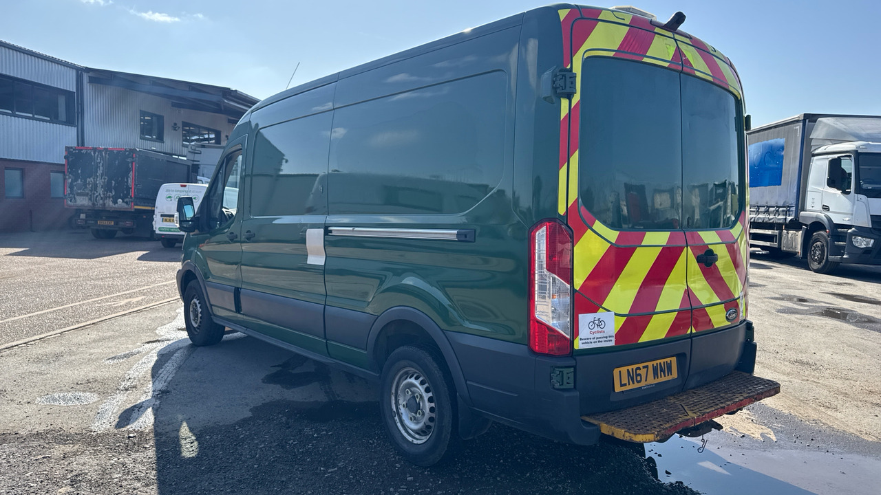 Ford Transit 350 2.0 TDCi 130PS - Furgon: 3 kép. Ford Transit 350 2.0 TDCi 130PS - Furgon: 3 kép.
