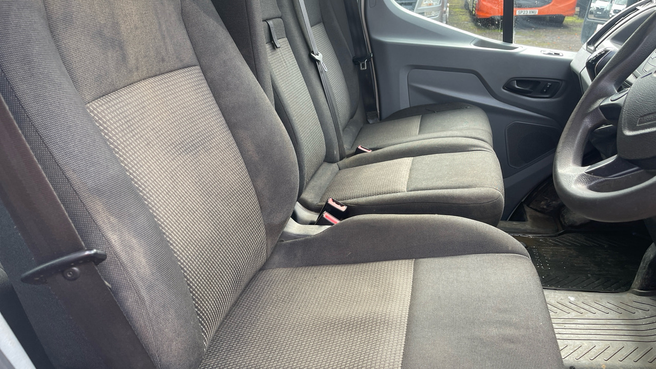 Ford Transit 350 2.0 TDCi 170ps - Billenőplatós kisteherautó: 5 kép. Ford Transit 350 2.0 TDCi 170ps - Billenőplatós kisteherautó: 5 kép.