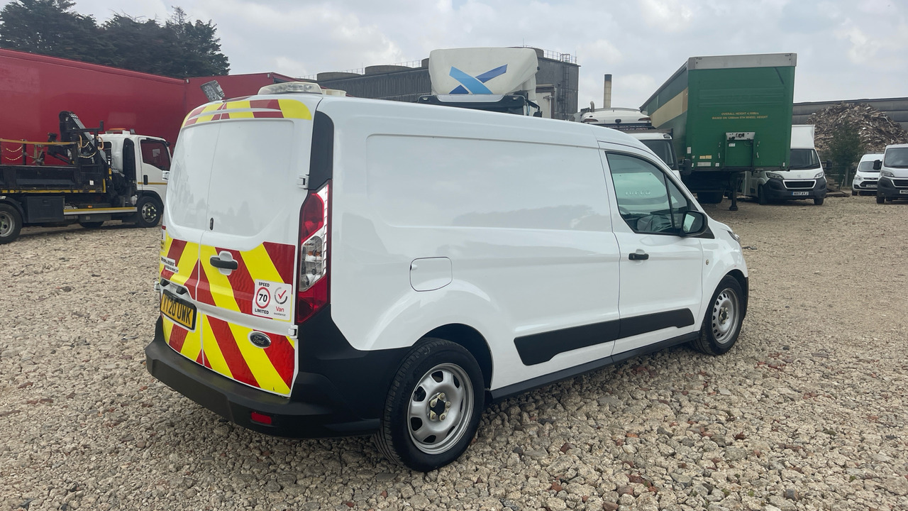 Ford Transit Connect 240 1.5 ECO BLUE 100PS - Kis furgon: 4 kép. Ford Transit Connect 240 1.5 ECO BLUE 100PS - Kis furgon: 4 kép.