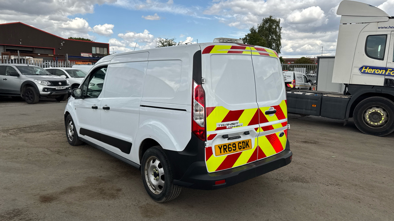 Ford Transit Connect 240 1.5 ECOBLUE 100PS - Kis furgon: 3 kép. Ford Transit Connect 240 1.5 ECOBLUE 100PS - Kis furgon: 3 kép.