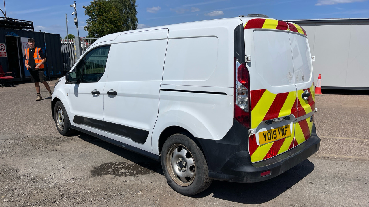 Ford Transit Connect 240 1.5 ECOBLUE 100PS - Kis furgon: 4 kép. Ford Transit Connect 240 1.5 ECOBLUE 100PS - Kis furgon: 4 kép.