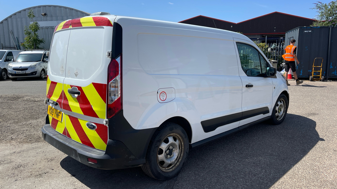 Ford Transit Connect 240 1.5 ECOBLUE 100PS - Kis furgon: 5 kép. Ford Transit Connect 240 1.5 ECOBLUE 100PS - Kis furgon: 5 kép.