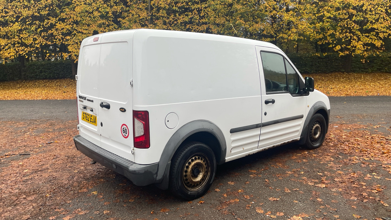 Ford Transit Connect T200 TDCi 75ps - Kis furgon: 4 kép. Ford Transit Connect T200 TDCi 75ps - Kis furgon: 4 kép.