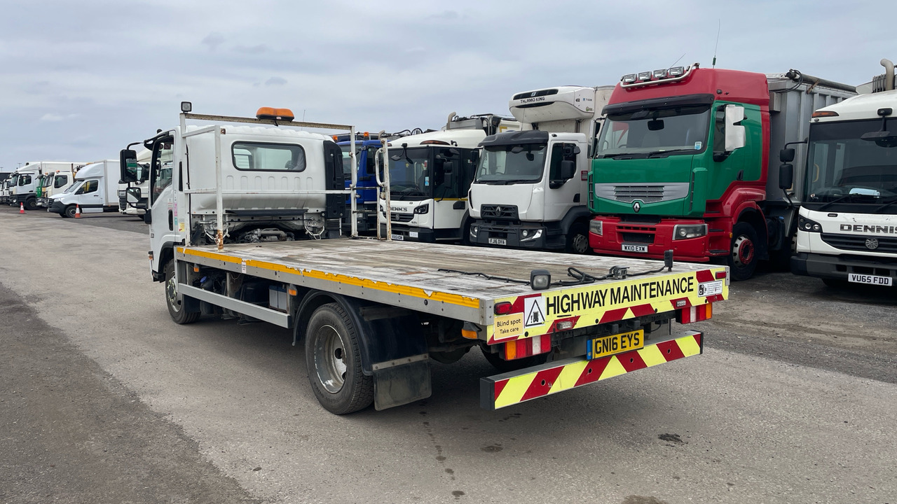 ISUZU N 75.150 - Platós teherautó: 3 kép. ISUZU N 75.150 - Platós teherautó: 3 kép.