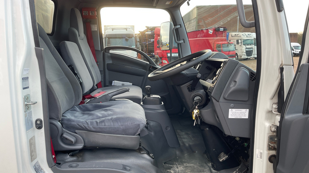 ISUZU N75 150 - Hűtős teherautó: 5 kép. ISUZU N75 150 - Hűtős teherautó: 5 kép.