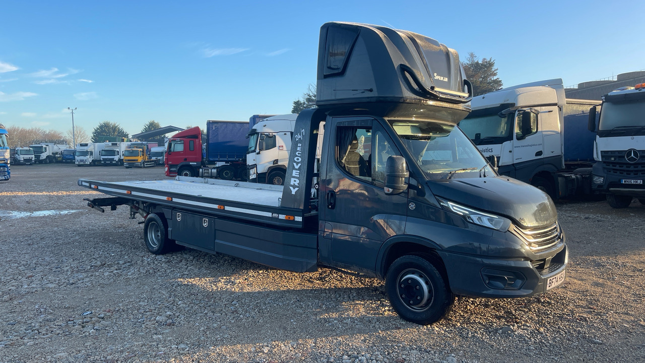 IVECO DAILY 3.0 70C18 - Vontató: 1 kép. IVECO DAILY 3.0 70C18 - Vontató: 1 kép.
