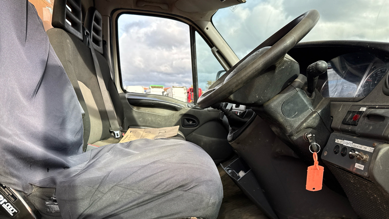 IVECO DAILY  60-180 - Billenőplatós teherautó: 5 kép. IVECO DAILY  60-180 - Billenőplatós teherautó: 5 kép.