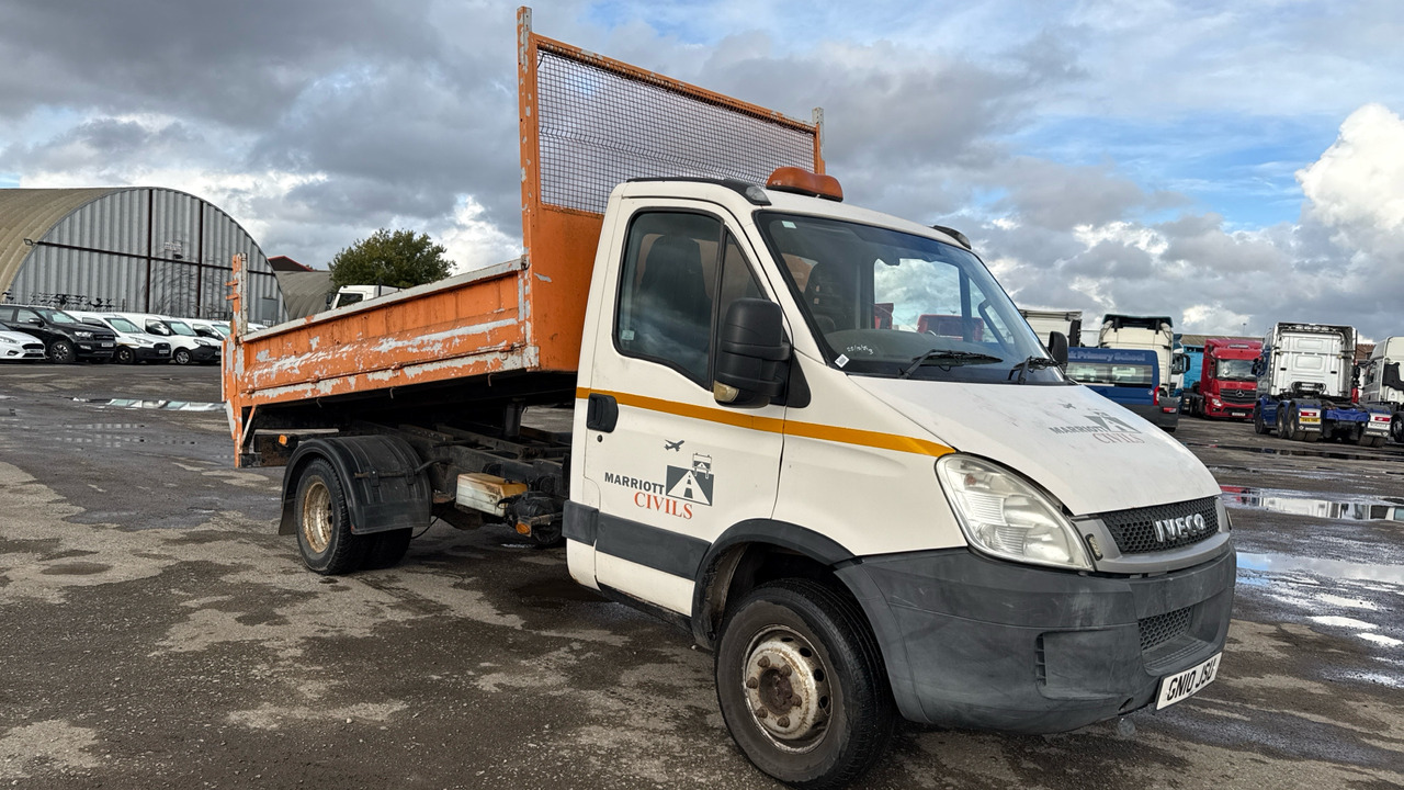 IVECO DAILY  60-180 - Billenőplatós teherautó: 1 kép. IVECO DAILY  60-180 - Billenőplatós teherautó: 1 kép.