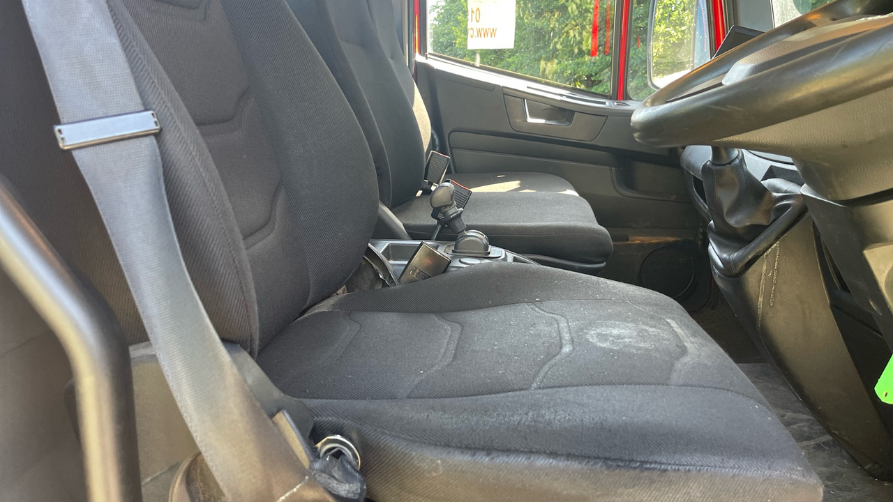 IVECO EUROCARGO 140E19K - Konténerszállító: 5 kép. IVECO EUROCARGO 140E19K - Konténerszállító: 5 kép.