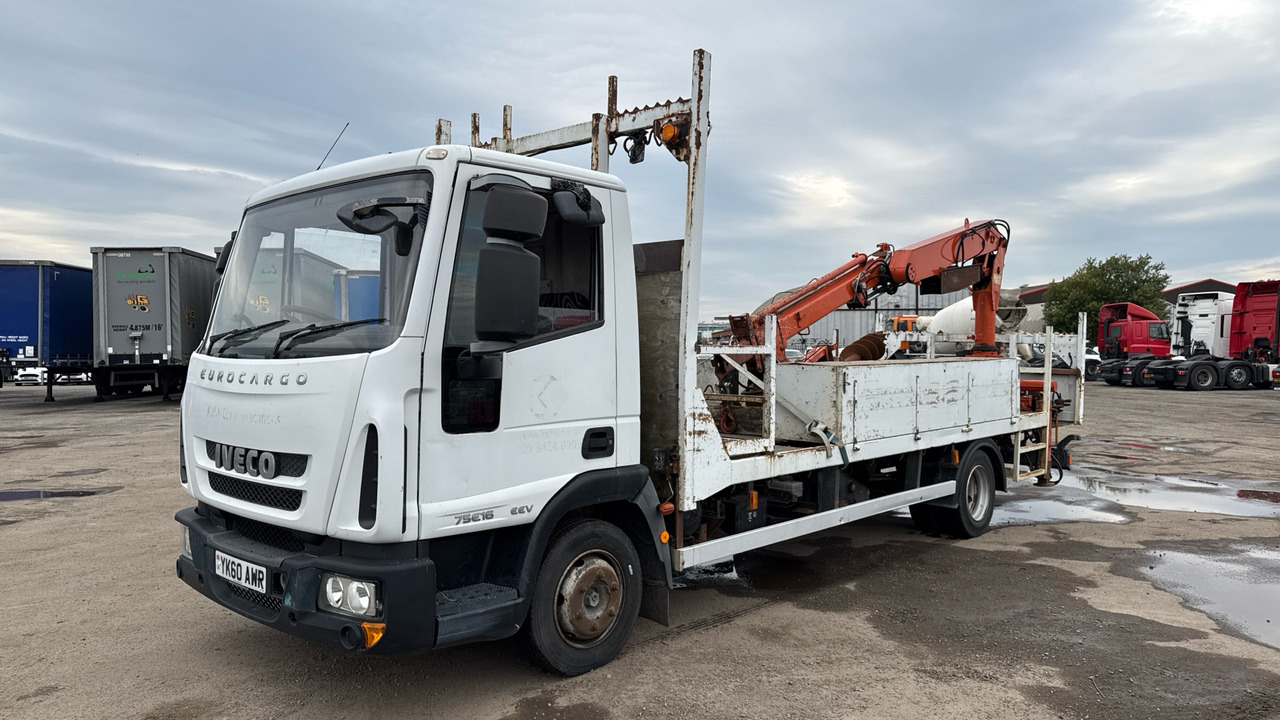 IVECO EUROCARGO 75E16 - Platós teherautó, Darus autó: 2 kép. IVECO EUROCARGO 75E16 - Platós teherautó, Darus autó: 2 kép.
