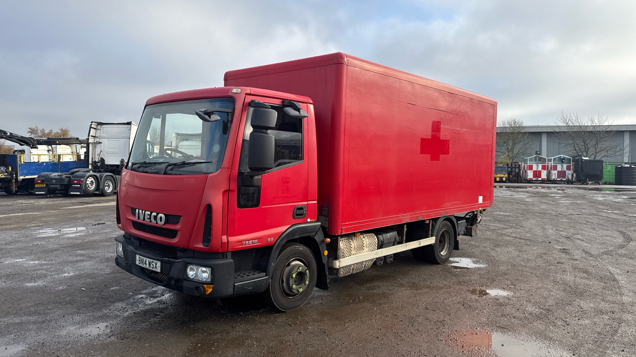 IVECO EUROCARGO 75e16 - Dobozos felépítményű teherautó: 2 kép. IVECO EUROCARGO 75e16 - Dobozos felépítményű teherautó: 2 kép.