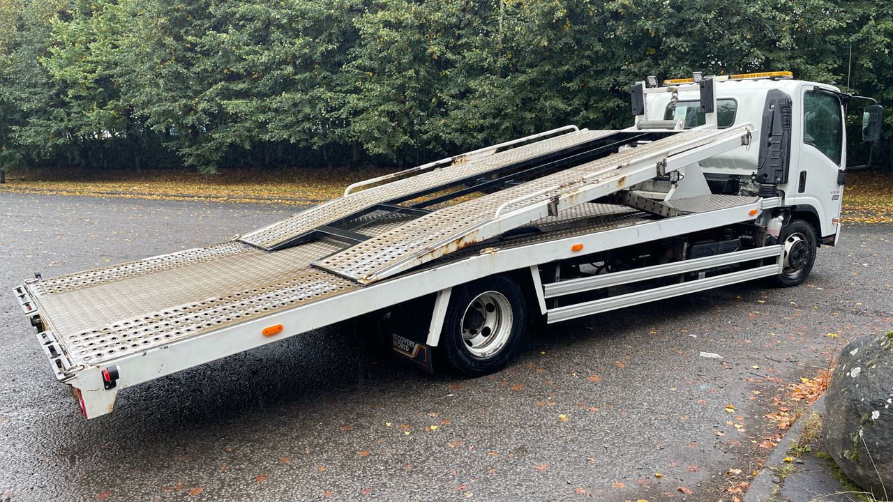 Isuzu N75 190 - Autószállító teherautó: 4 kép. Isuzu N75 190 - Autószállító teherautó: 4 kép.