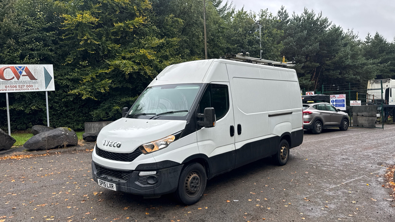 Iveco Daily 35-130 2.3 3520 WB - Furgon: 2 kép. Iveco Daily 35-130 2.3 3520 WB - Furgon: 2 kép.